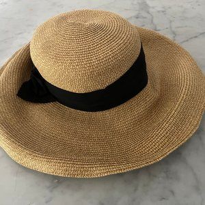 Gottex floppy sunhat with black ribbon hatband, packable